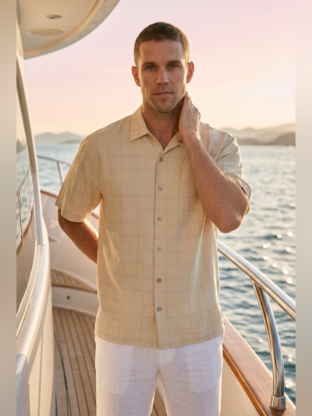 Tommy Bahama Men’s Silk Short Sleeve Shirt Pale Yellow Embroidered Size *Large*